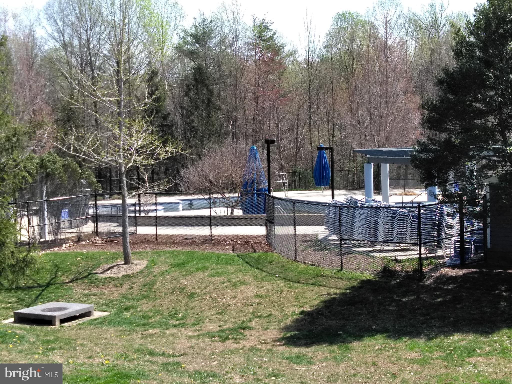 1384 Park Garden Lane Reston, VA 20194 - Photo 14 of 17 a view of a back yard