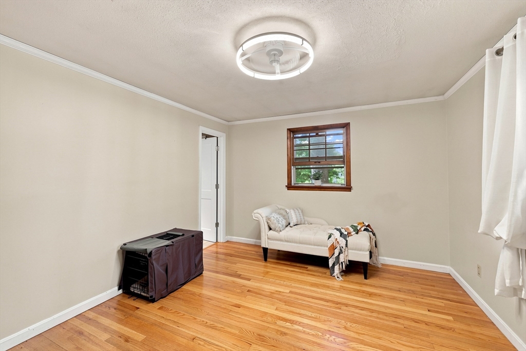93 Leno Road Holland, MA 01521 - Photo 17 of 42 Gallery Image 17