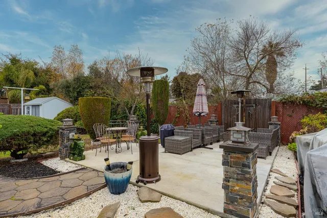 $825,000 | 533 Albert Way, Petaluma, CA 94954