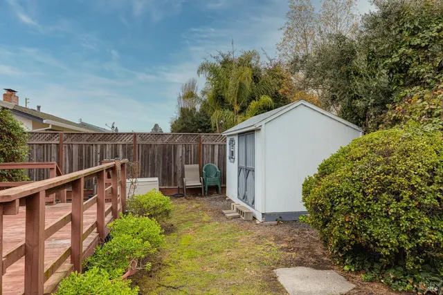 $825,000 | 533 Albert Way, Petaluma, CA 94954