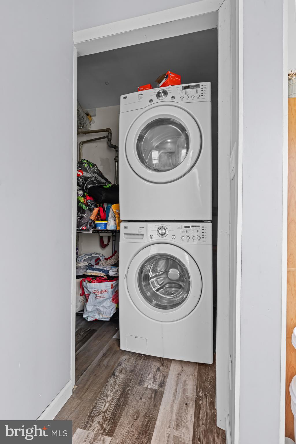 205 Nicholson Road Mount Ephraim, NJ 08059 - Photo 13 of 24 a utility room with dryer and washer