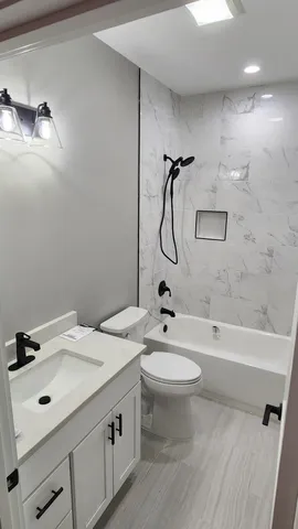 $325,000 | 221 Cub Cove Drive, Walhalla, SC 29691