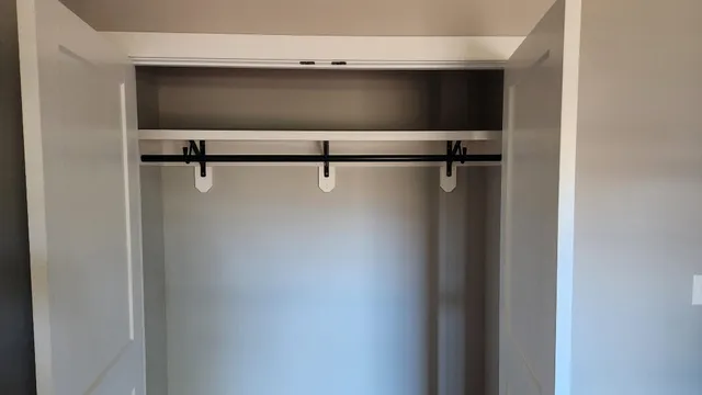 $325,000 | 221 Cub Cove Drive, Walhalla, SC 29691