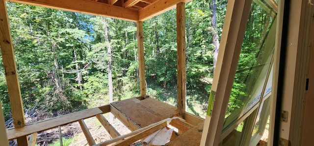 $325,000 | 221 Cub Cove Drive, Walhalla, SC 29691