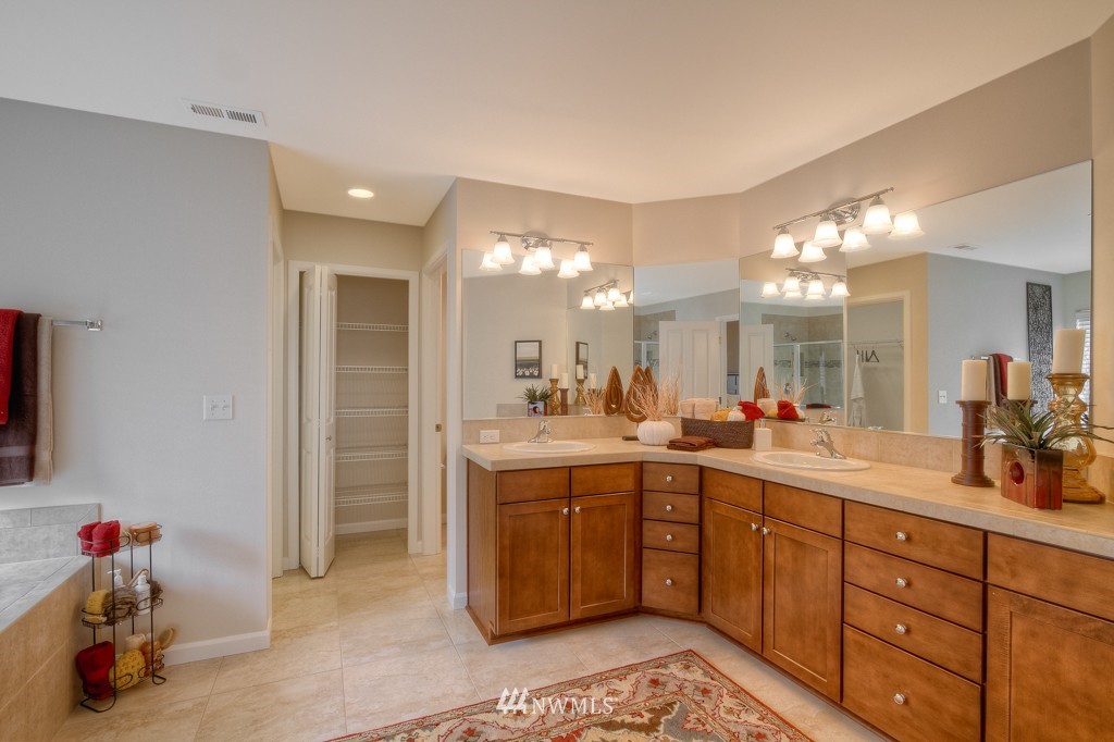 4121 181st Place Southeast Bothell, WA 98012 - Photo 11 of 17