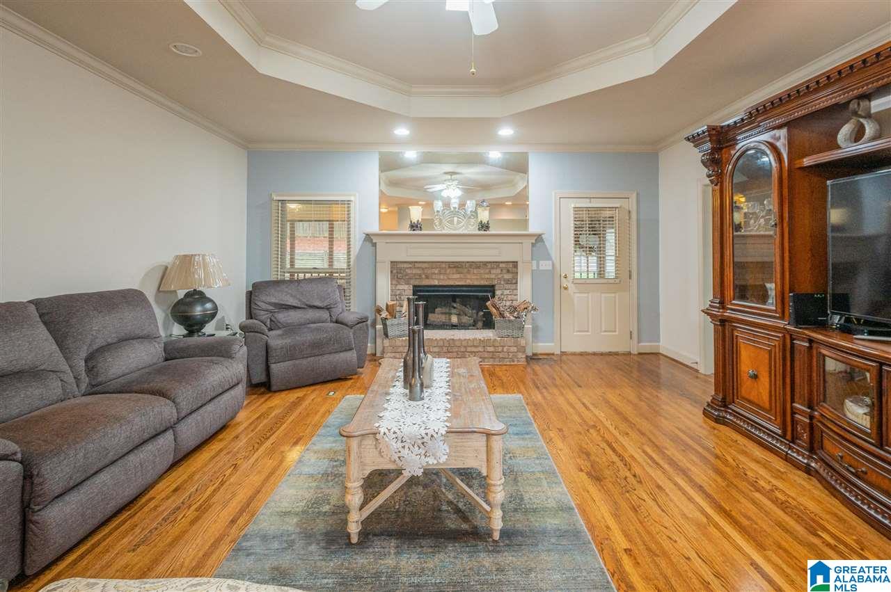 635 Bennett Drive Alabaster, AL 35007 - Photo 8 of 44