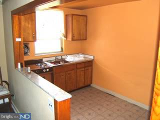 245 Barclay Road Upper Darby, PA 19082 - Photo 5 of 6