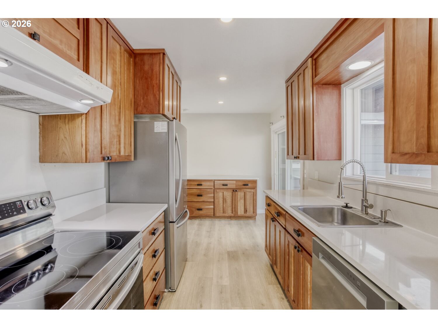 13405 Southwest Park Way Beaverton, OR 97005 - Photo 14 of 36