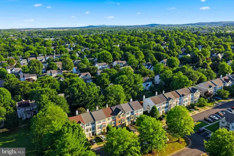 $559,999 | 345 Barnfield Square Northeast, Leesburg, VA 20176