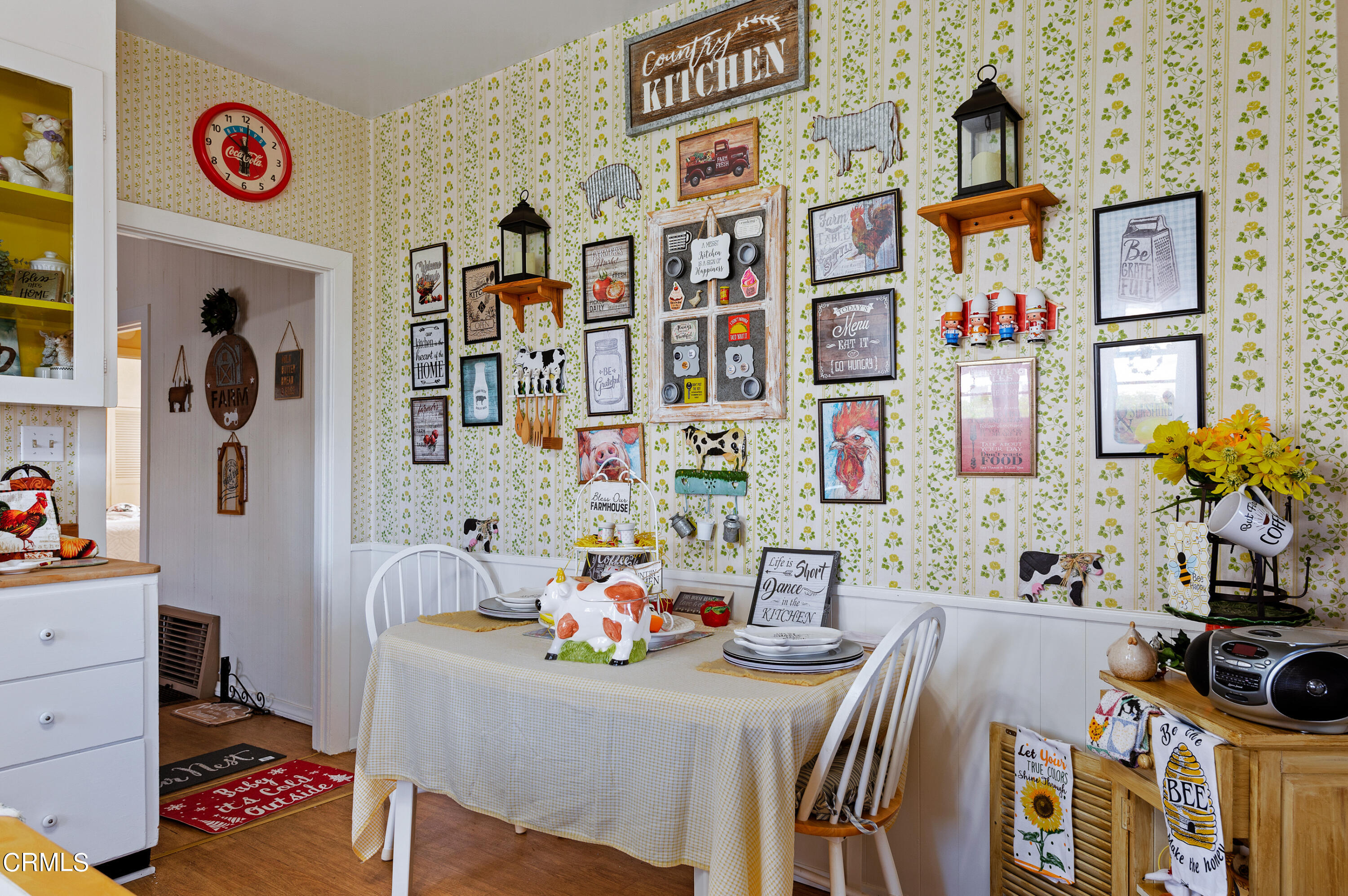 1602 Teal Club Road Oxnard, CA 93030 - Photo 12 of 30 a view of a dining room with furniture and toys