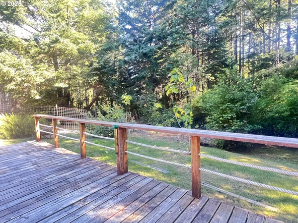 $465,000 | 42065 Vista Drive, Port Orford, OR 97465