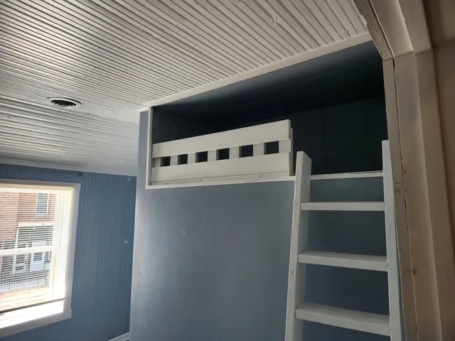 $300,000 | 106 West Comanche Avenue, Shabbona, IL 60550