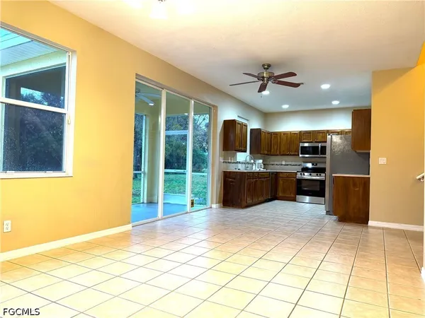 $2,300 | 117 Shadow Lakes Drive, Lehigh Acres, FL 33974