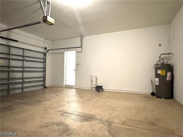 $2,300 | 117 Shadow Lakes Drive, Lehigh Acres, FL 33974