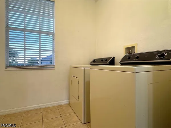 $2,300 | 117 Shadow Lakes Drive, Lehigh Acres, FL 33974