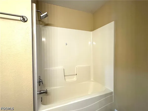 $2,300 | 117 Shadow Lakes Drive, Lehigh Acres, FL 33974