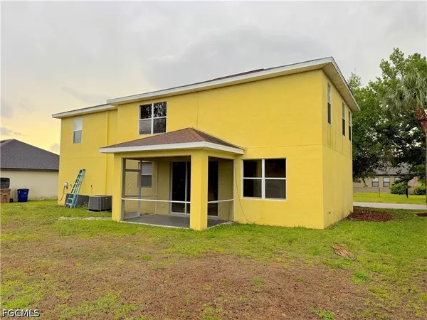 $2,300 | 117 Shadow Lakes Drive, Lehigh Acres, FL 33974