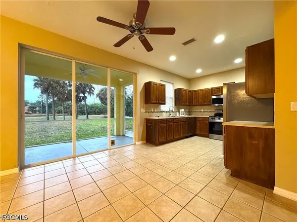 $2,300 | 117 Shadow Lakes Drive, Lehigh Acres, FL 33974