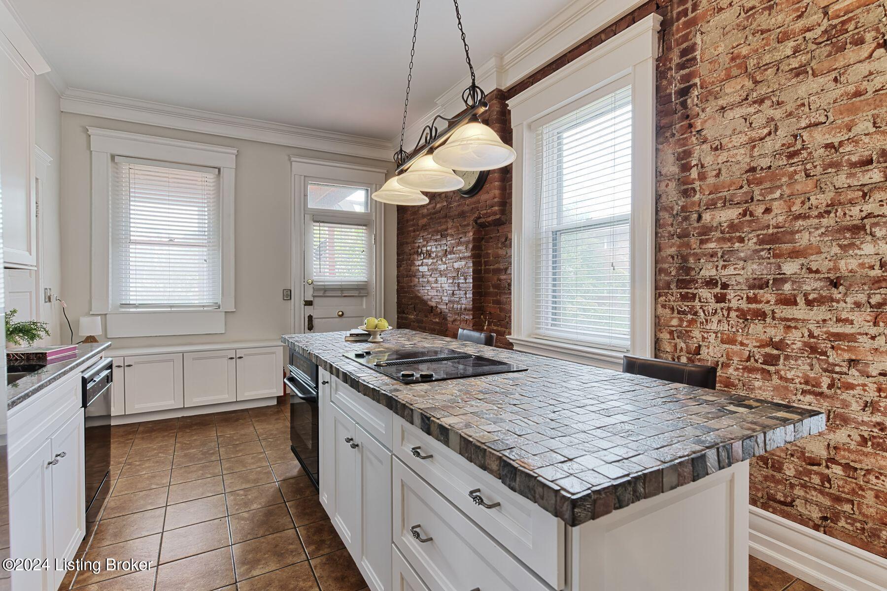 1288 Cherokee Road Louisville, KY 40204 - Photo 19 of 66 photo_online_020