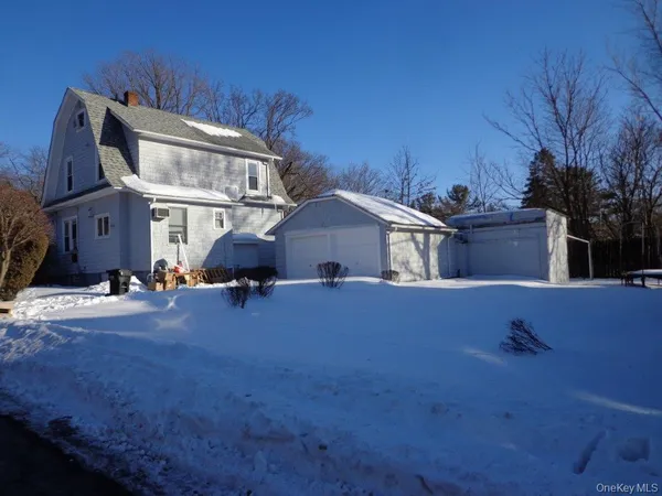 a view of house and outdoor space