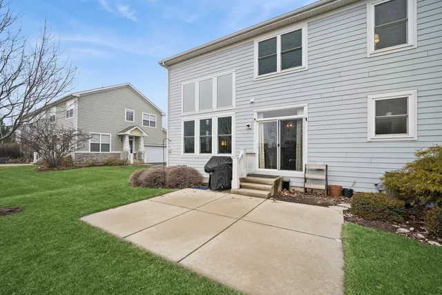 $380,000 | 359 Copper Springs Lane, Elgin, IL 60124