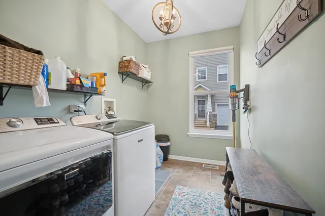 $380,000 | 359 Copper Springs Lane, Elgin, IL 60124