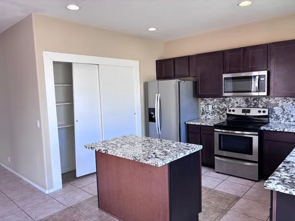 $2,799 | 2720 East Hulet Drive, Chandler, AZ 85225
