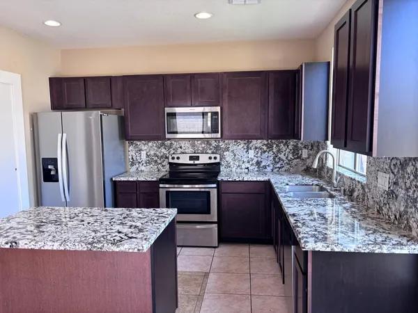 $2,799 | 2720 East Hulet Drive, Chandler, AZ 85225