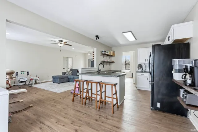 $279,900 | 922 Honey Willow Boulevard, Huntertown, IN 46748