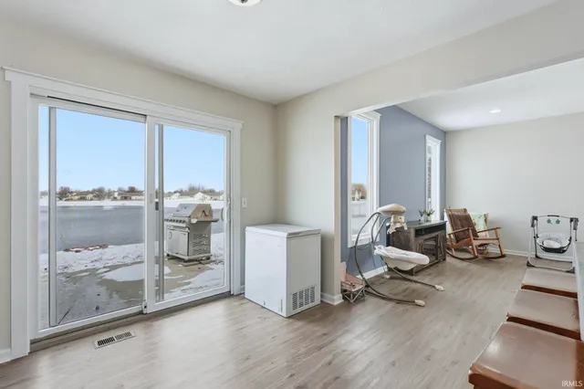 $279,900 | 922 Honey Willow Boulevard, Huntertown, IN 46748