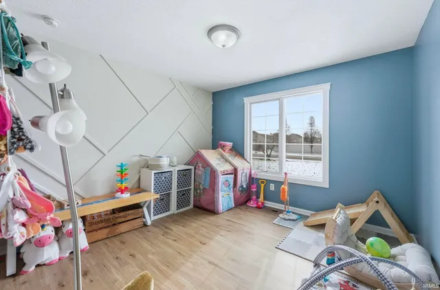 $279,900 | 922 Honey Willow Boulevard, Huntertown, IN 46748