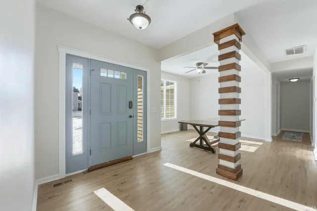 $279,900 | 922 Honey Willow Boulevard, Huntertown, IN 46748