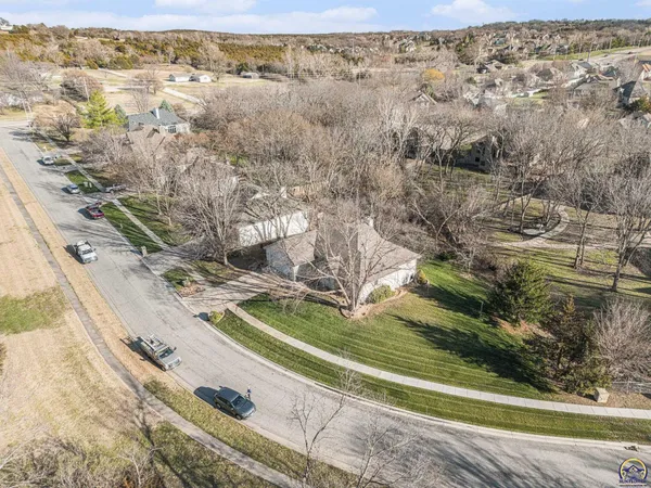$415,000 | 6033 Southwest 39th Street, Topeka, KS 66610