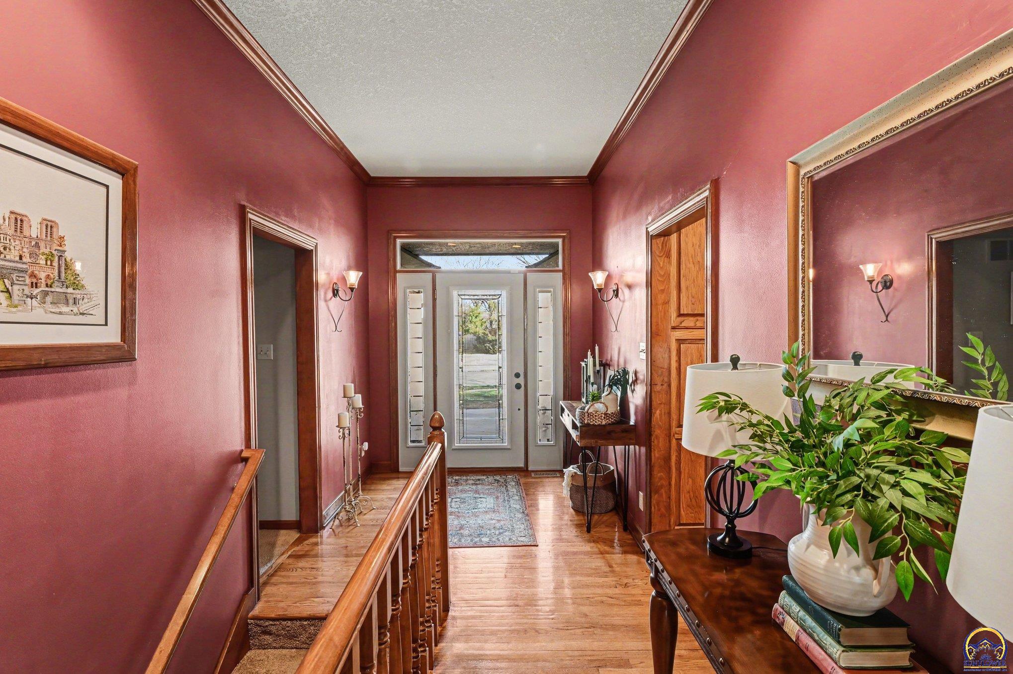 6033 Southwest 39th Street Topeka, KS 66610 - Photo 7 of 36