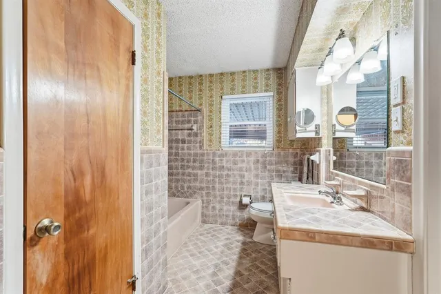 $365,000 | 905 Daventry Drive, Garland, TX 75040