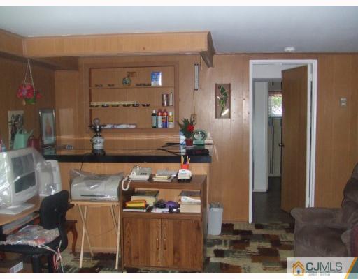 27 Westminster Road Colonia, NJ 07067 - Photo 4 of 8