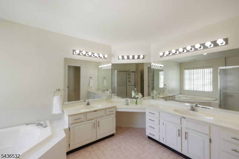 48 Huntington Road Bernards, NJ 07920 - Photo 15 of 25