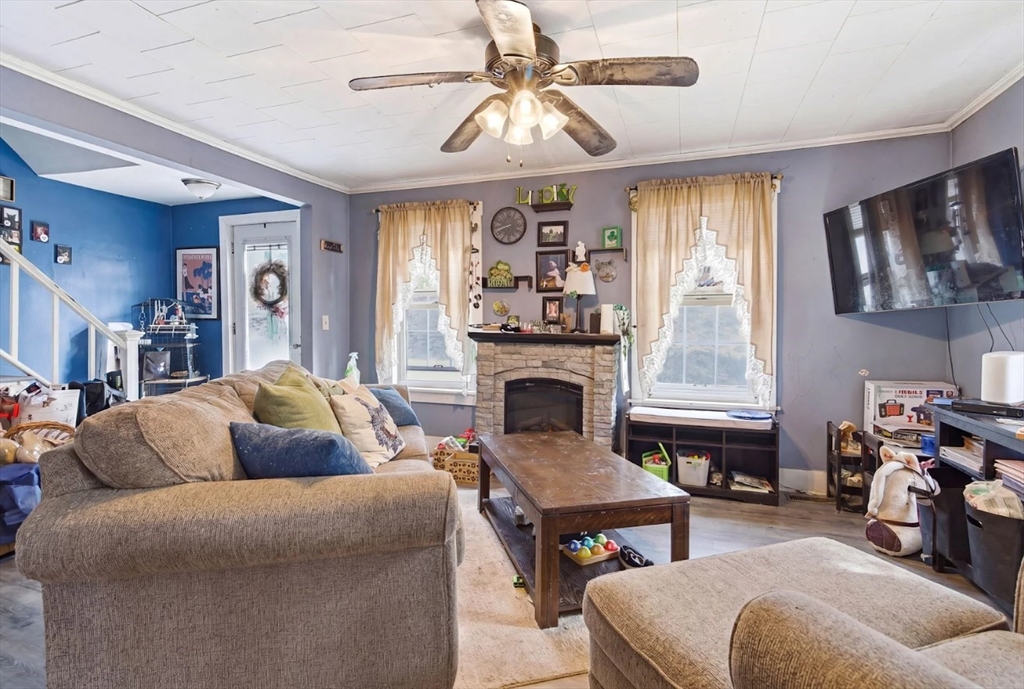 13 Keyes Street Warren, MA 01083 - Photo 5 of 16