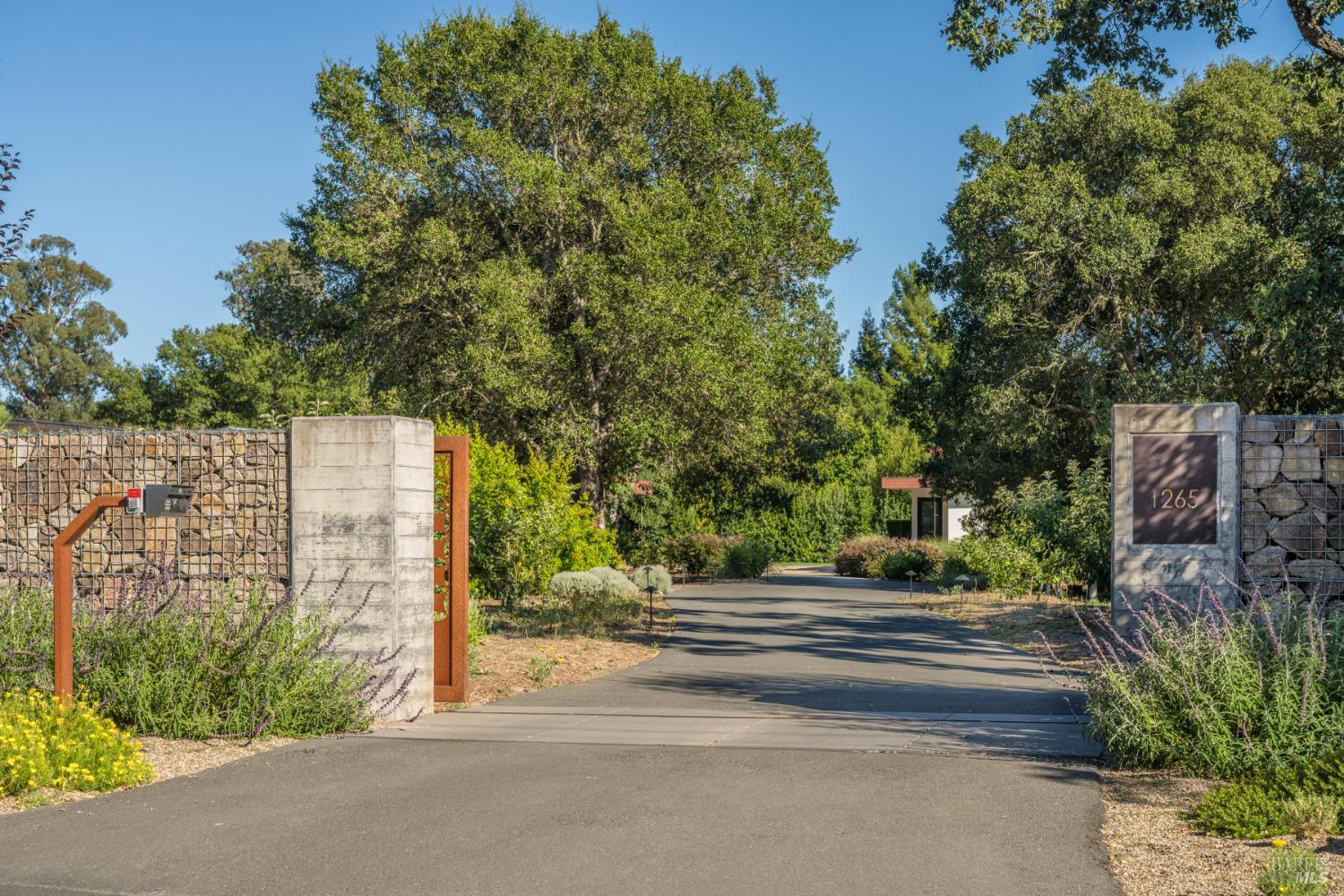 1265 Castle Road Sonoma, CA 95476 - Photo 4 of 22