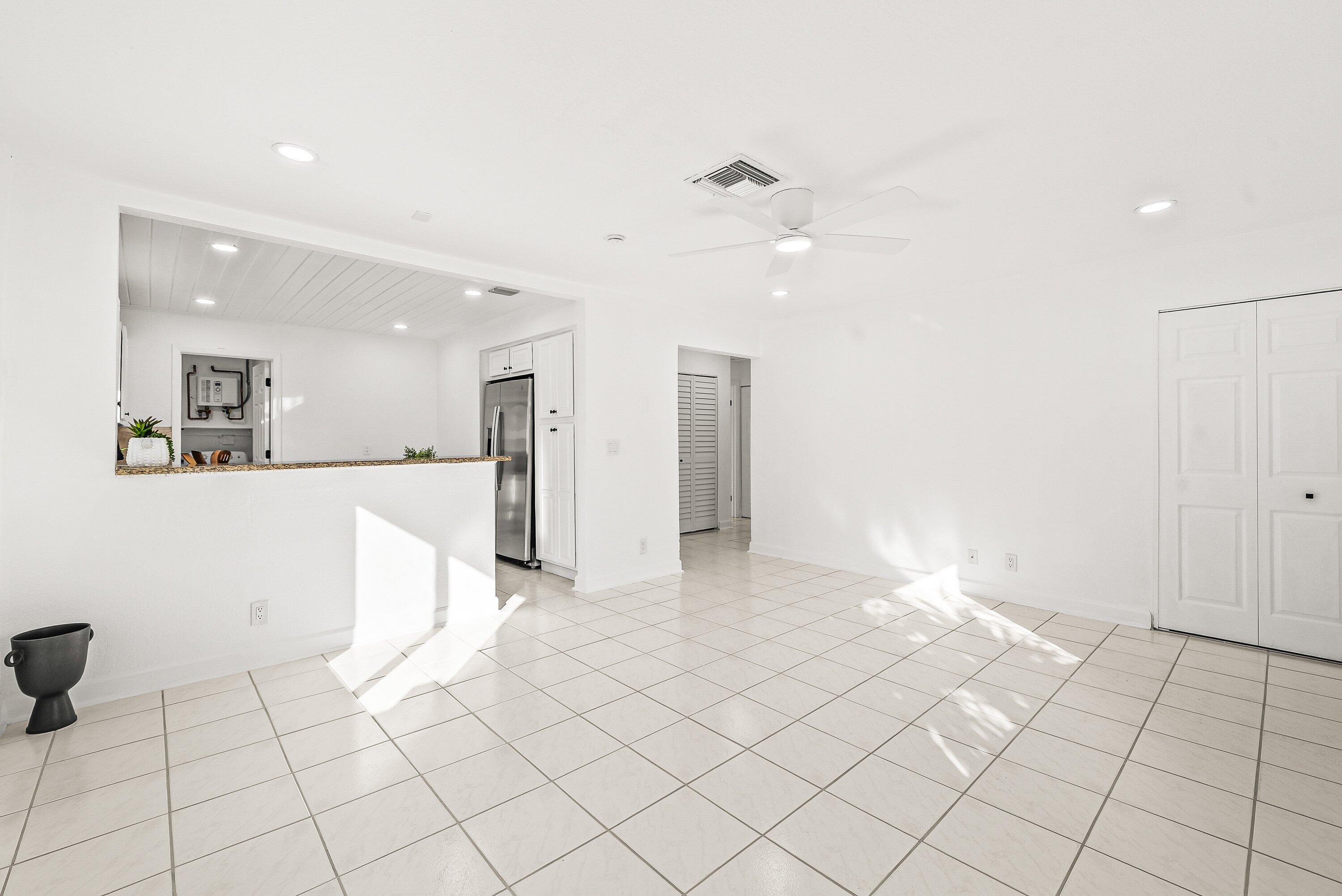 17 Fayette Drive Ocean Ridge, FL 33435 - Photo 16 of 40 Living Area