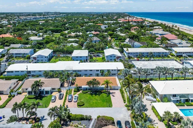 $3,700 | 17 Fayette Drive, Ocean Ridge, FL 33435