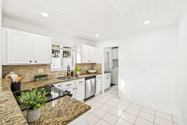 $3,700 | 17 Fayette Drive, Ocean Ridge, FL 33435