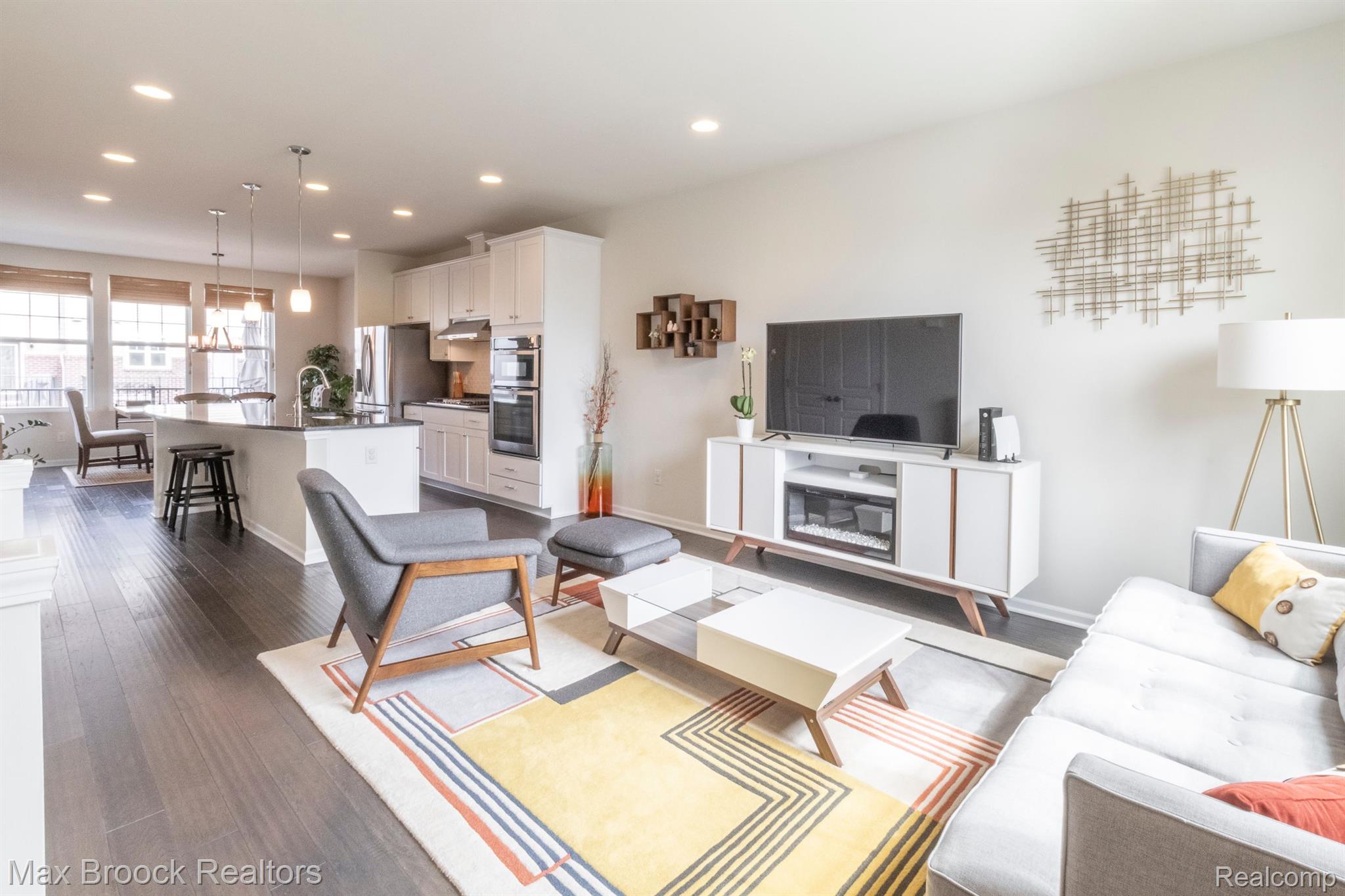 919 Barclay Circle, Unit 37 Rochester, MI 48307 - Photo 6 of 56 Gallery Image 6