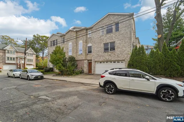 $4,200 | 764 Jefferson Avenue, Unit C0764, Cliffside Park, NJ 07010