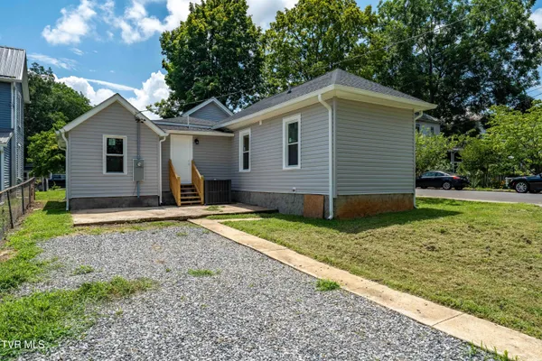 $359,500 | 1007 Spring Street, Johnson City, TN 37604