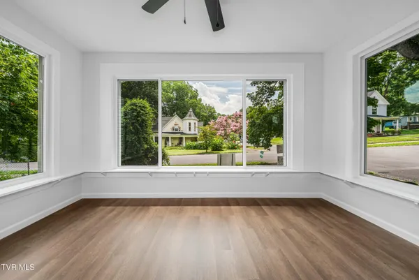 $359,500 | 1007 Spring Street, Johnson City, TN 37604