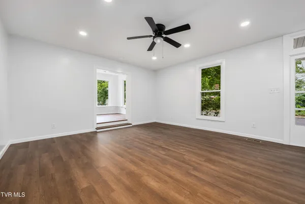 $359,500 | 1007 Spring Street, Johnson City, TN 37604