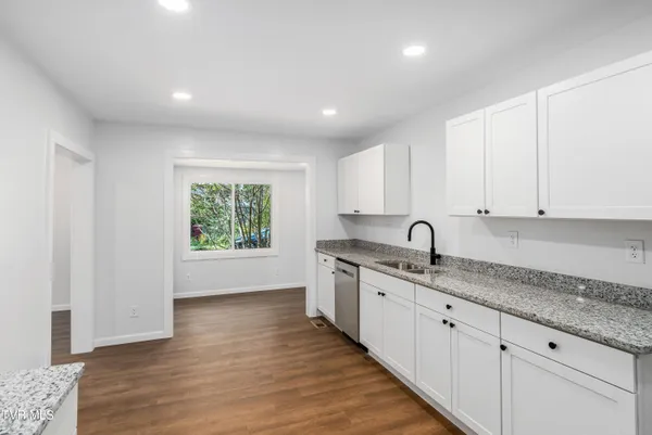 $359,500 | 1007 Spring Street, Johnson City, TN 37604