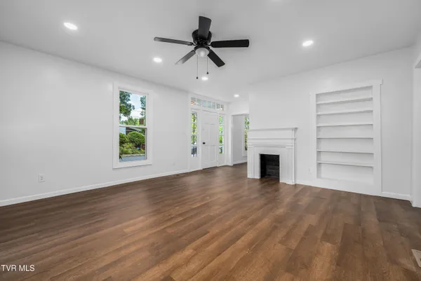 $359,500 | 1007 Spring Street, Johnson City, TN 37604