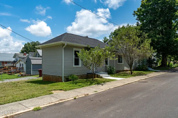 $359,500 | 1007 Spring Street, Johnson City, TN 37604